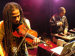 Daniel Bernard Roumain (DBR) and DJ Scientific perform Sonatas for Violin and Turntables (Australia 2006)