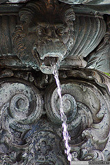 Fuente de Jardín Zenea II/Fountain at Zenea Garden II